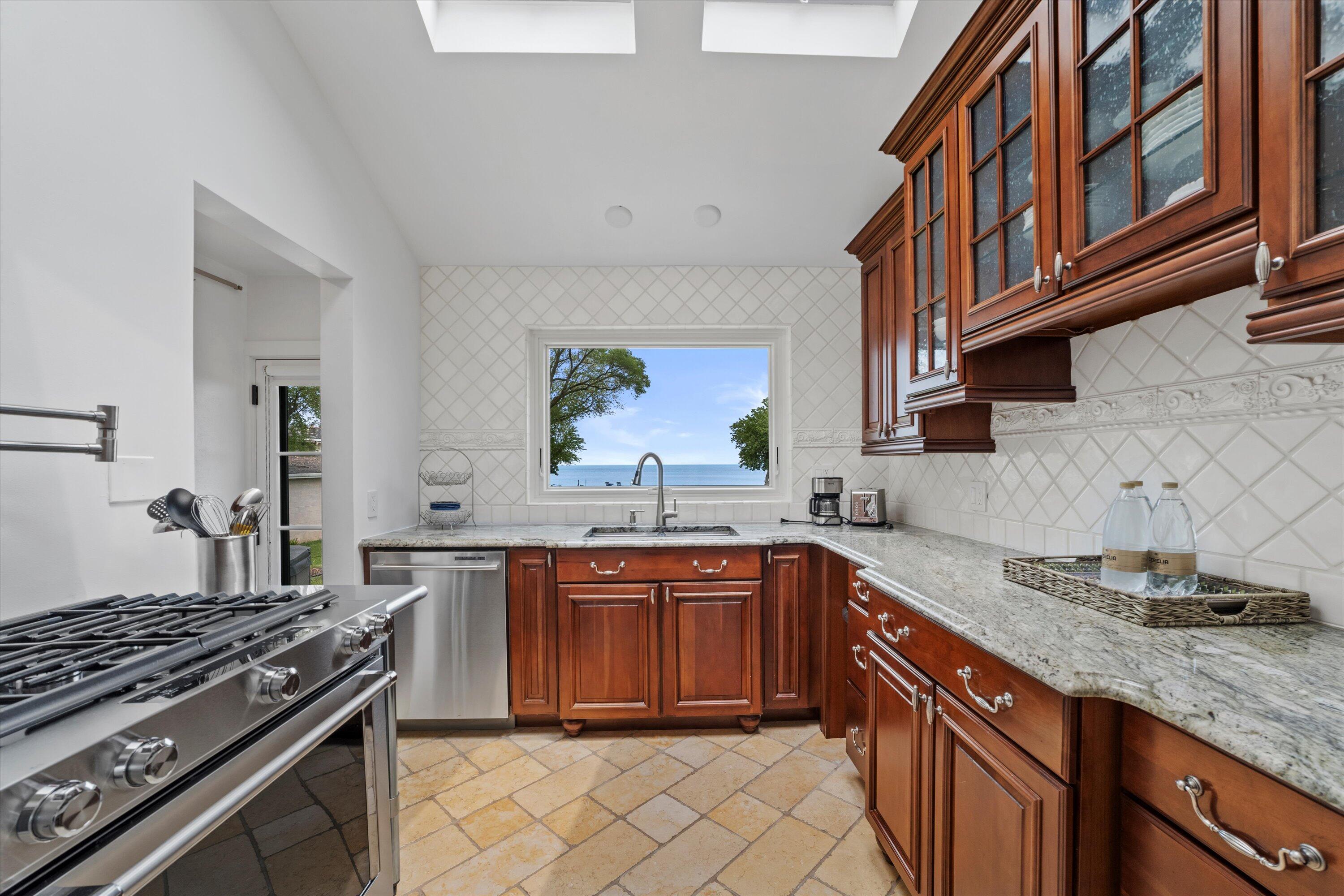 Pleasant Prairie, Wisconsin 53158, United States, 2 Bedrooms Bedrooms, ,1 BathroomBathrooms,Residential,Active,150994