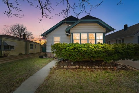 Photo of 7521 16th Ave, Kenosha, WI 53143 (MLS # 1956289)