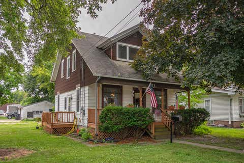 Photo of 521 E Main St, Waterford, WI 53185 (MLS # 1971411)