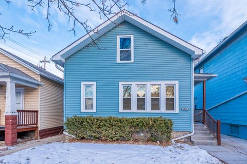 Photo of 1032 S 4th St, Milwaukee, WI 53204 (MLS # 1949700)