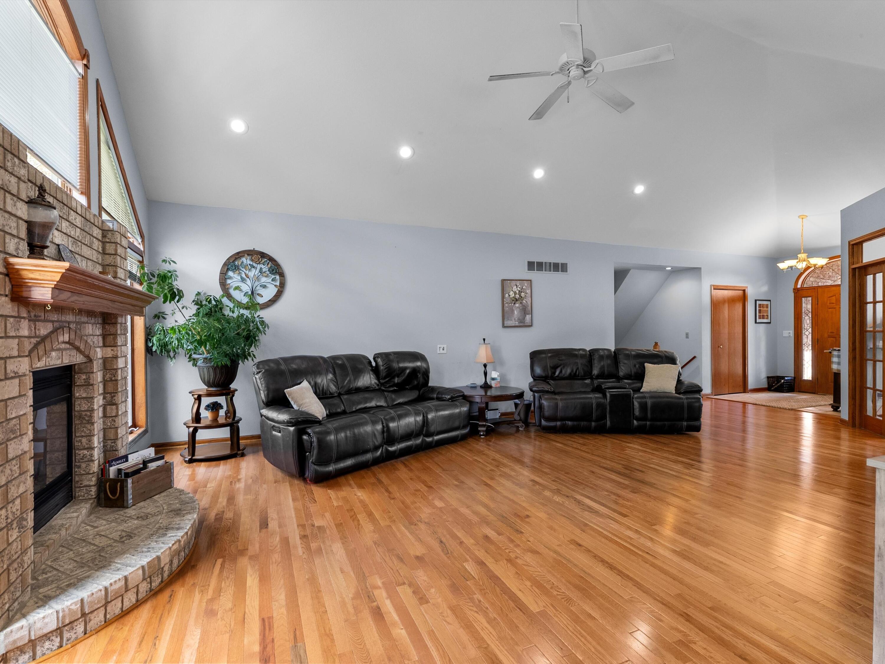 Newton, Wisconsin 54220, United States, 4 Bedrooms Bedrooms, ,3 BathroomsBathrooms,Residential,Active,225899