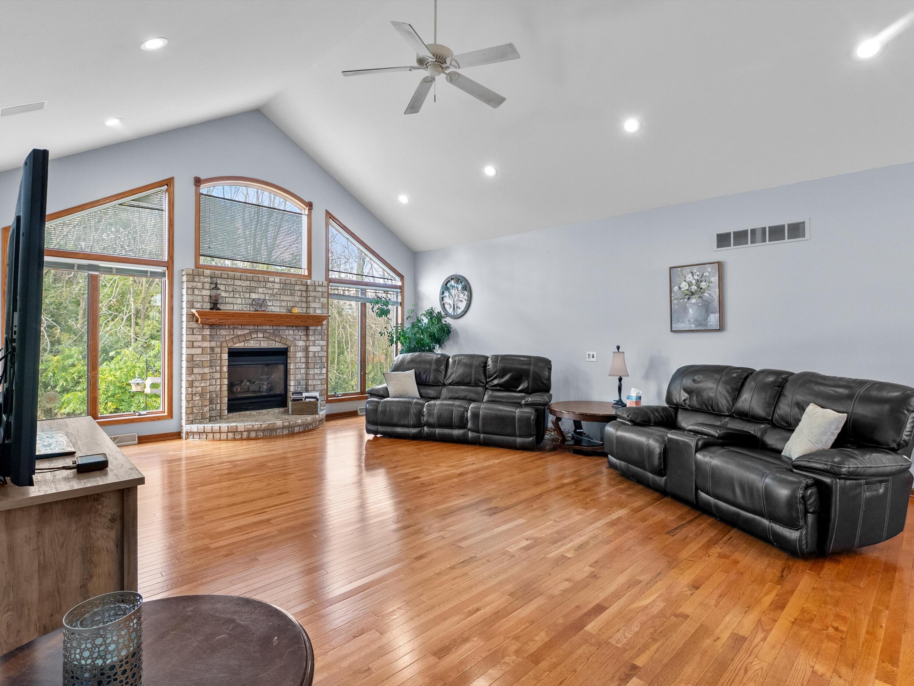 Newton, Wisconsin 54220, United States, 4 Bedrooms Bedrooms, ,3 BathroomsBathrooms,Residential,Active,225899