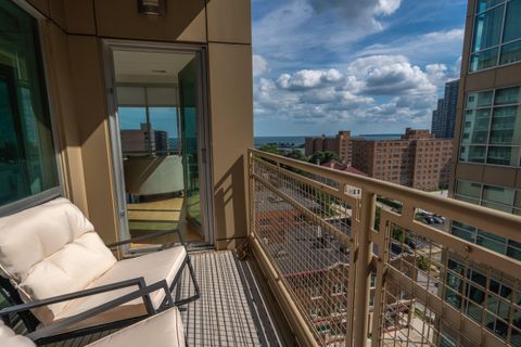 Photo of 1550 E Royall Pl, Milwaukee, WI 53202 (MLS # 1945768)