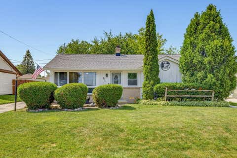 Photo of 701 Williams Ave, South Milwaukee, WI 53172 (MLS # 1971119)