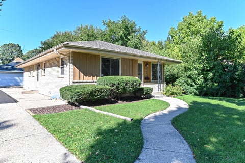 Photo of 2403 S 94th St, West Allis, WI 53227 (MLS # 1983734)