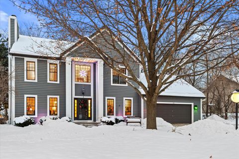 Photo of 4510 S 123rd St, Greenfield, WI 53228 (MLS # 1945001)