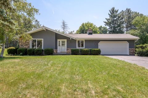 Photo of 18625 Lola Dr, Brookfield, WI 53045 (MLS # 1935569)