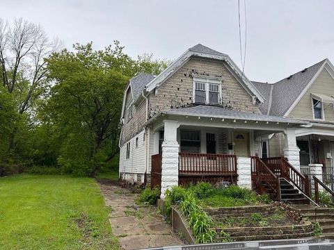 Photo of 3361 N 1st St, Milwaukee, WI 53212 (MLS # 1921349) Photo of 3361 N 1st St, Milwaukee, WI 53212 (MLS # 1921349)