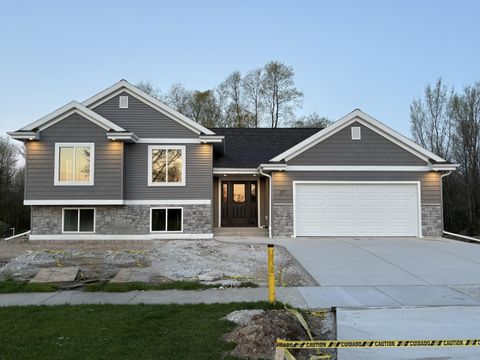 Photo of 271 Cardinal Dr, Sullivan, WI 53178 (MLS # 1959099)