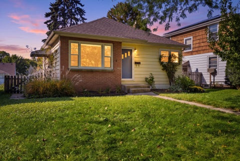 Photo of 3251 N 84th St, Milwaukee, WI 53222 (MLS # 1984128)