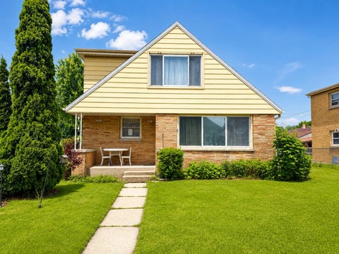 Photo of 2401 W Tripoli Ave, Milwaukee, WI 53221 (MLS # 1966062)