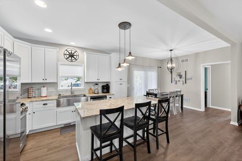 Photo of 1030 Wheeler St, Lake Geneva, WI 53147 (MLS # 1950567)