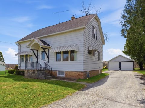 Photo of 411 S Packer Dr, Francis Creek, WI 54220 (MLS # 1958852)