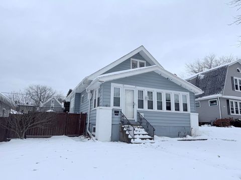 3741 E Allerton Ave, Cudahy, WI 53110 - #: 1937931