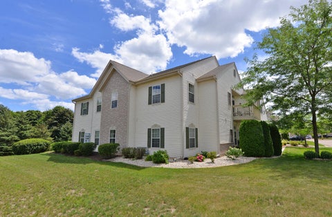 Photo of 1059 Stratford Ct, Mount Pleasant, WI 53406 (MLS # 1969645)