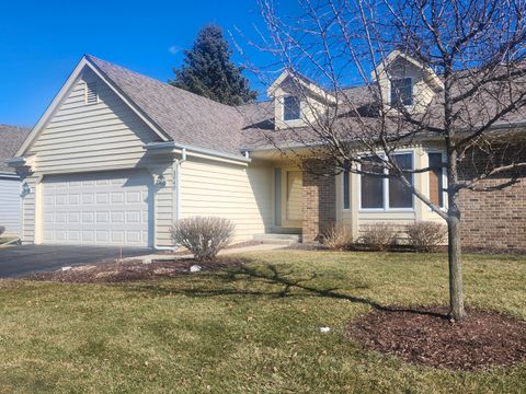 Photo of 1040 Lansdowne Ct, Brookfield, WI 53045 (MLS # 1951395)