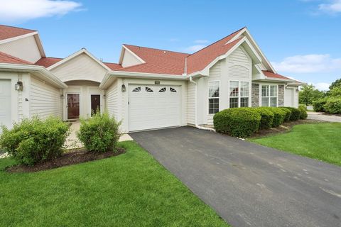 Photo of 2152 Newbury Ln, Delavan, WI 53115 (MLS # 1956368)