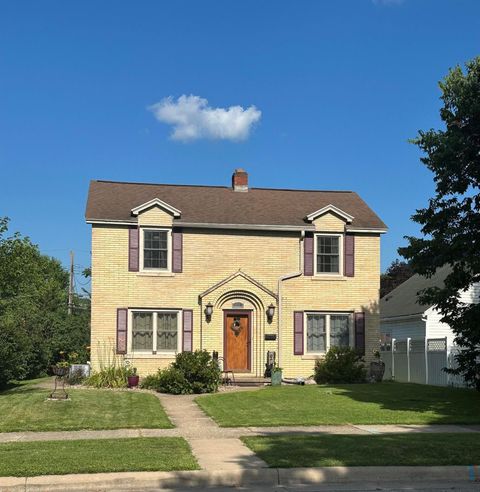 Photo of 608 22nd St N, La Crosse, WI 54601 (MLS # 1971526)