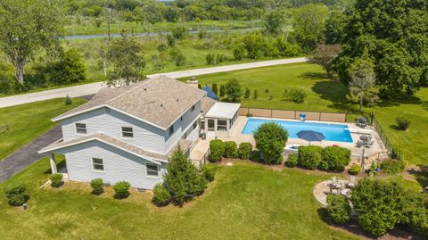 Photo of S94W23075 Meadow View Ln, Vernon, WI 53103 (MLS # 1969812)