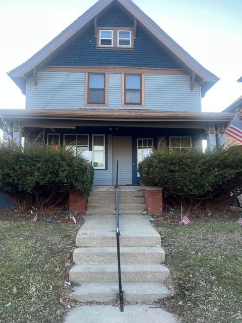 Photo of 2143 S Layton Blvd, Milwaukee, WI 53215 (MLS # 1954957)
