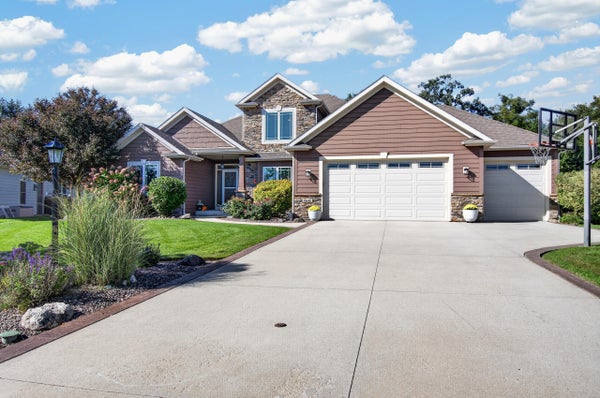 9446 ASHBURY LN, PLEASANT PRAIRIE, WI 53158 - Image 033b1df8c725f7231e8bd61e7285d4eb/709733341