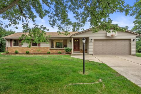 Photo of N54W14337 Vera Ln, Menomonee Falls, WI 53051 (MLS # 1928216)