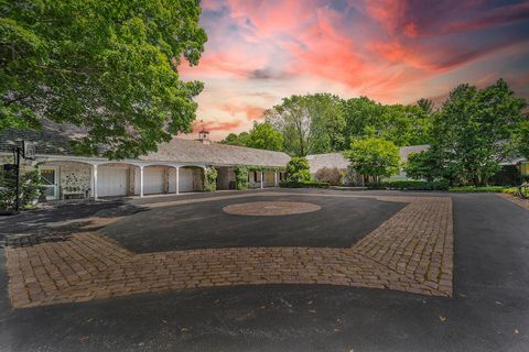 625 E Juniper Ln, Mequon, WI 53092 - #: 1926211