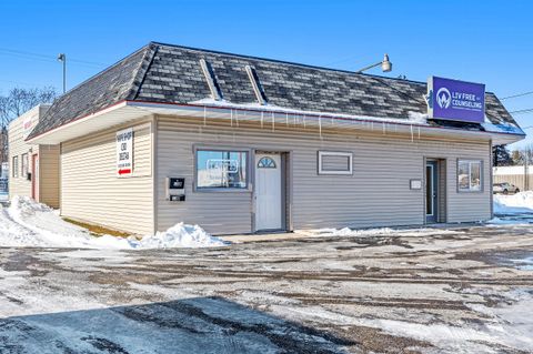 Photo of 539 N Madison St, Chilton, WI 53014 (MLS # 1944983)