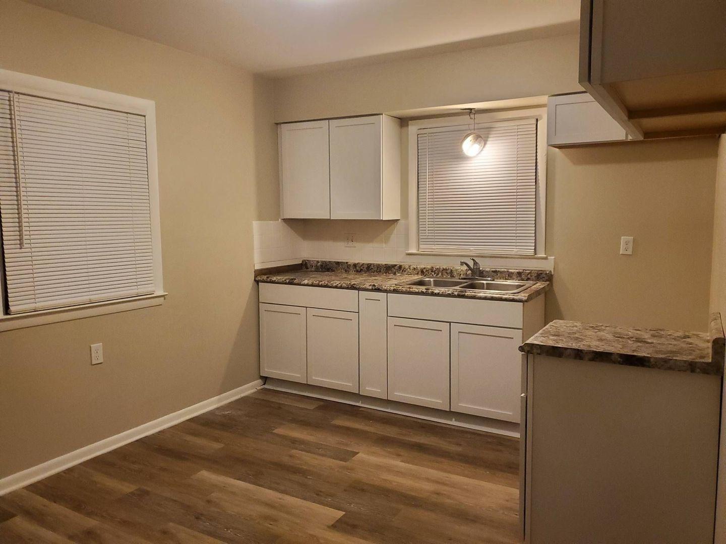 Milwaukee, Wisconsin 53218, United States, 3 Bedrooms Bedrooms, ,1 BathroomBathrooms,Residential,Active,172289