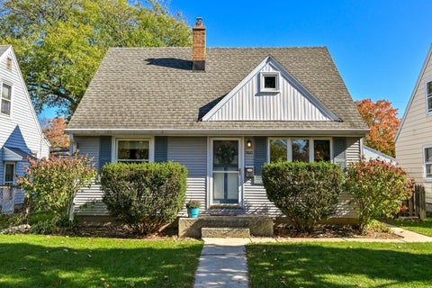 Photo of 3620 N 98th St, Milwaukee, WI 53222 (MLS # 1985712)