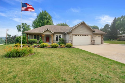 Photo of N136W20441 Bonniwell Rd, Germantown, WI 53076 (MLS # 1972365)