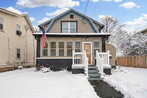 Photo of 1139 White Rock Ave, Waukesha, WI 53186 (MLS # 1948141)