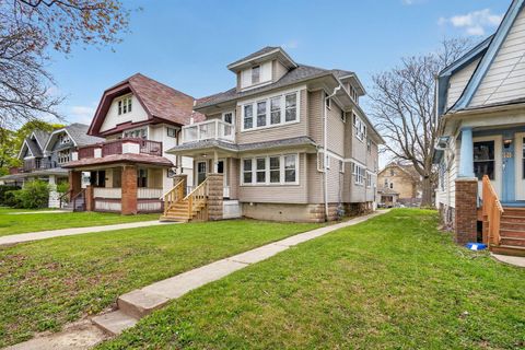 Photo of 2862-2864 N 48th St, Milwaukee, WI 53210 (MLS # 1962795)