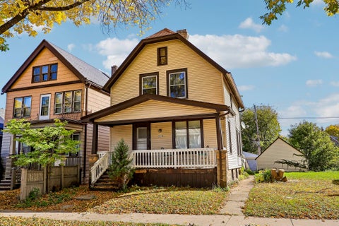 Photo of 3020 S 8th St, Milwaukee, WI 53215 (MLS # 1984805)