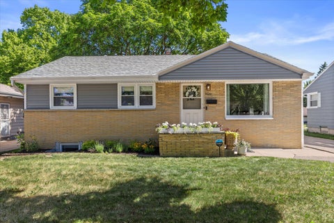 Photo of 9500 W Elmore Ave, Milwaukee, WI 53222 (MLS # 1966117)