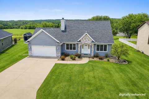 Photo of 210 Kettle Ridge Cir, Glenbeulah, WI 53023 (MLS # 1954112)