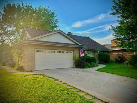 3239 S 121st St, West Allis, WI 53227 - #: 1929541