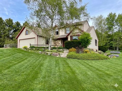 Photo of W297S3270 Boettcher Rd, Genesee, WI 53188 (MLS # 1963123)