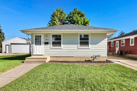 Photo of 3021 24th Ave, Kenosha, WI 53140 (MLS # 1985700)
