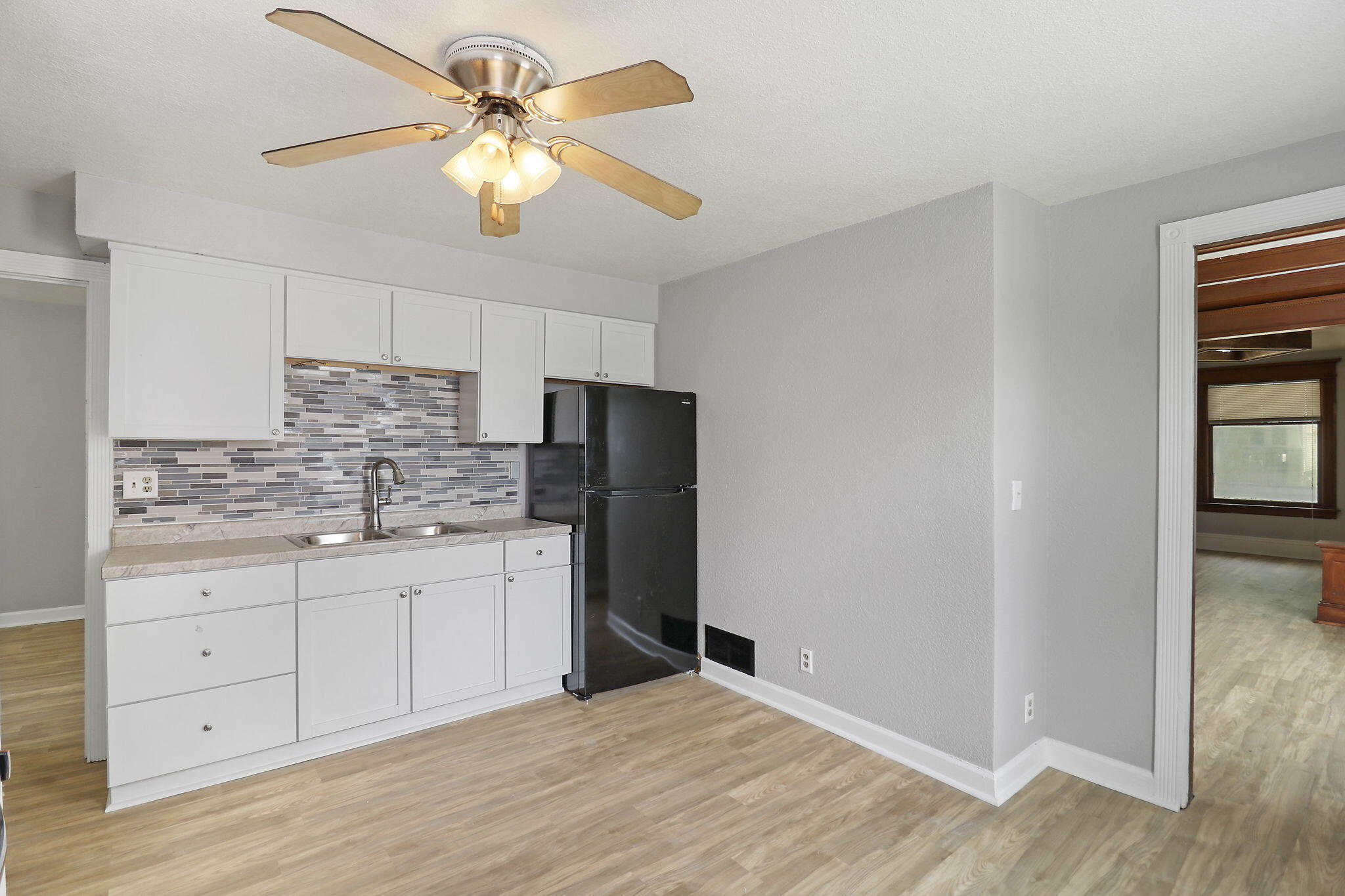 Milwaukee, Wisconsin 53208, United States, 4 Bedrooms Bedrooms, ,3 BathroomsBathrooms,Residential,Pending,172759