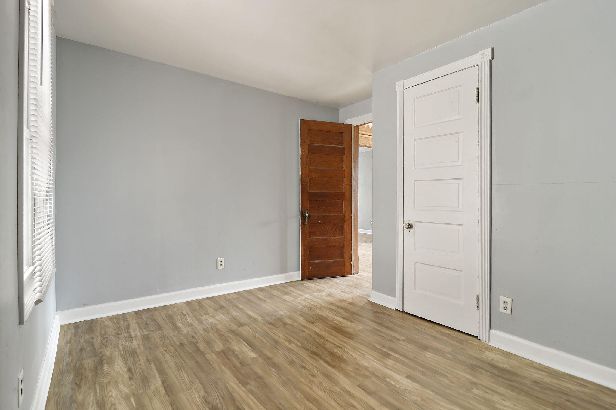 Milwaukee, Wisconsin 53208, United States, 4 Bedrooms Bedrooms, ,3 BathroomsBathrooms,Residential,Pending,172759