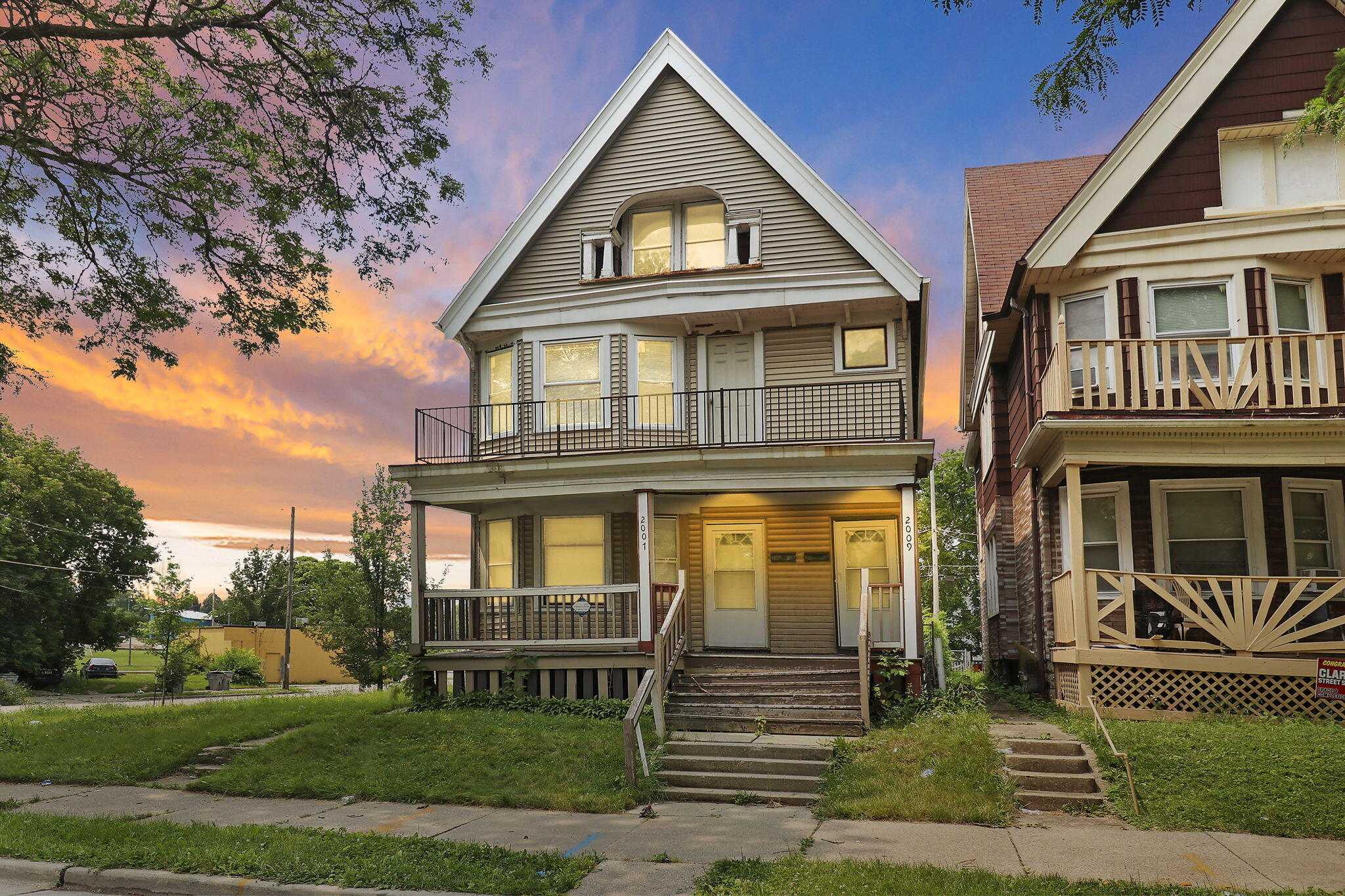 Milwaukee, Wisconsin 53208, United States, 4 Bedrooms Bedrooms, ,3 BathroomsBathrooms,Residential,Pending,172759