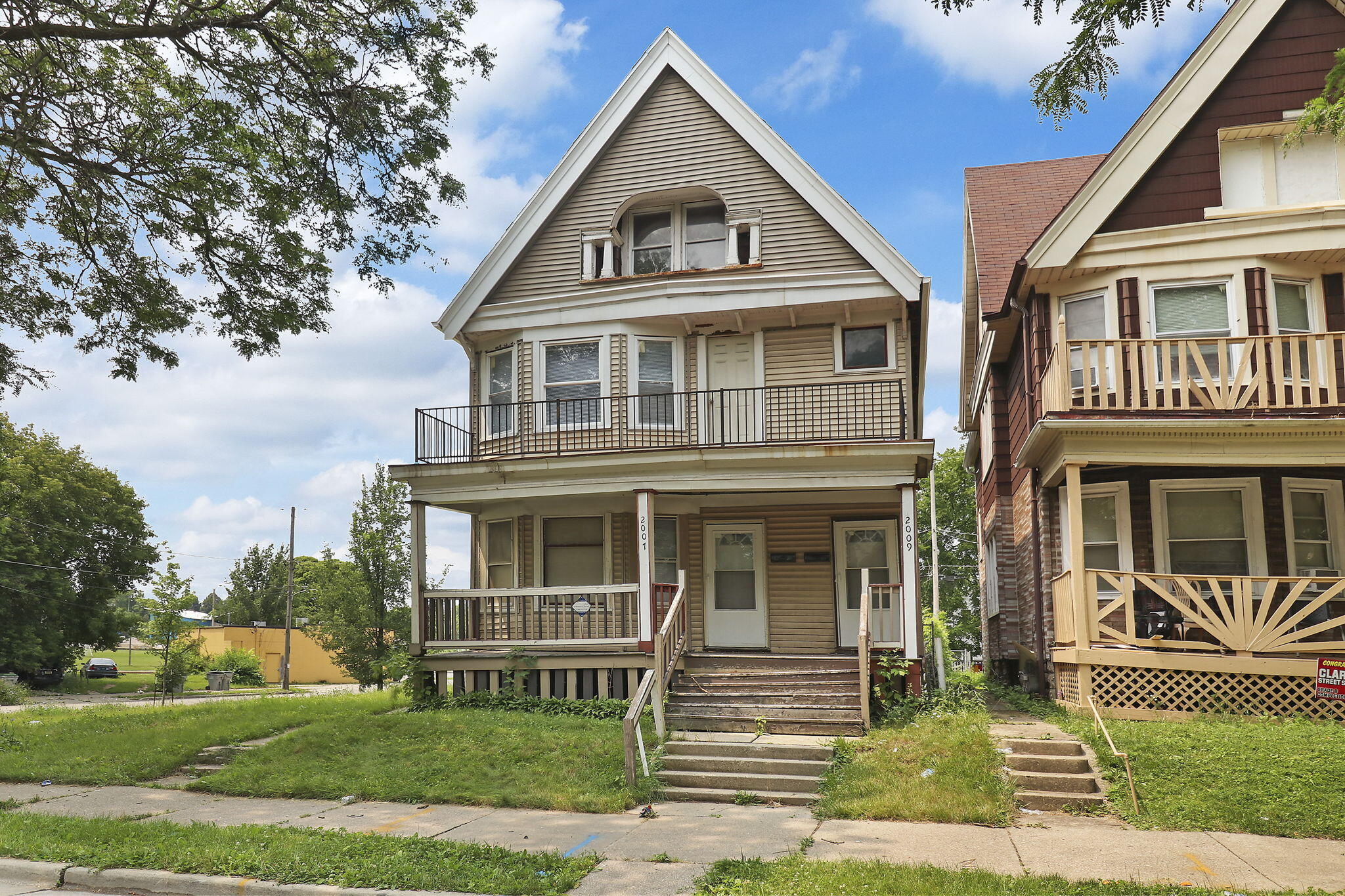 Milwaukee, Wisconsin 53208, United States, 4 Bedrooms Bedrooms, ,3 BathroomsBathrooms,Residential,Pending,172759