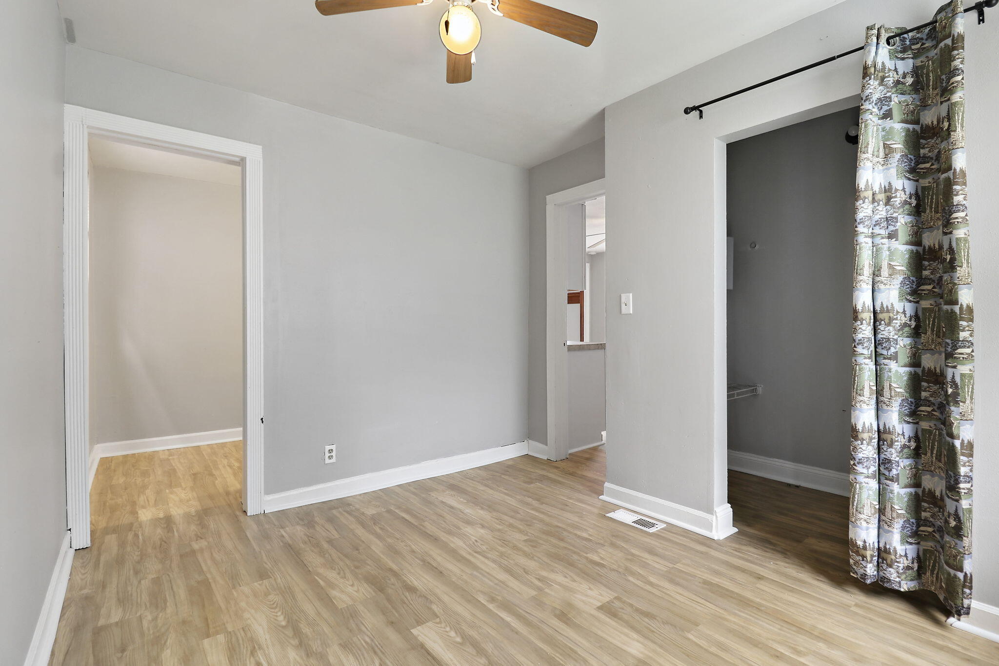 Milwaukee, Wisconsin 53208, United States, 4 Bedrooms Bedrooms, ,3 BathroomsBathrooms,Residential,Pending,172759