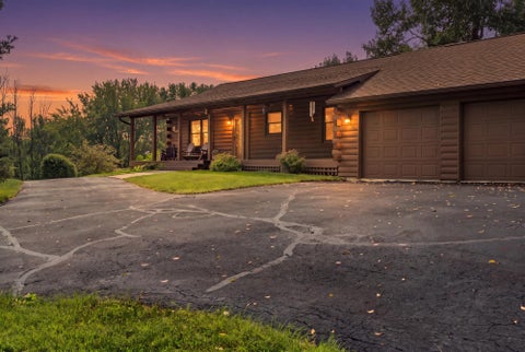 Photo of N7139 Elm Ct, Holland, WI 54636 (MLS # 1978631)