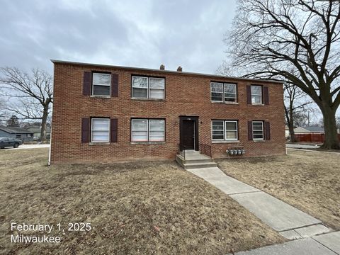 Photo of 4700 N Sherman Blvd, Milwaukee, WI 53209 (MLS # 1953574)