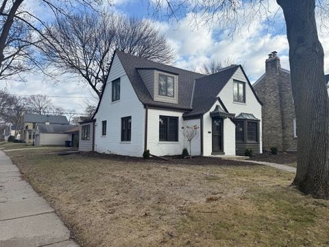 Photo of 2578 N 88th St, Wauwatosa, WI 53226 (MLS # 1948865)