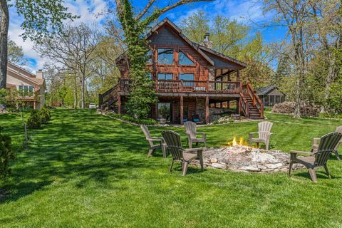 Photo of 3024 Nagawicka Ave, Delafield, WI 53018 (MLS # 1963916)