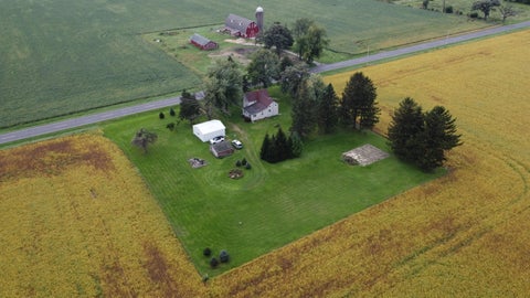 Photo of W6738 Stateline Rd Rd, Walworth, WI 53184 (MLS # 1981782)
