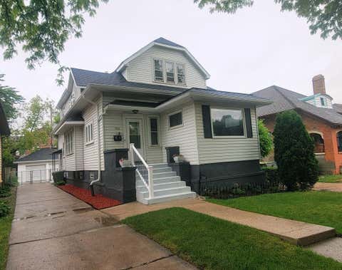 Photo of 1723 S Layton Blvd, Milwaukee, WI 53215 (MLS # 1975454)